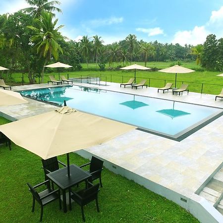 Miracle Resorts & Villas Полоннарува Екстер'єр фото