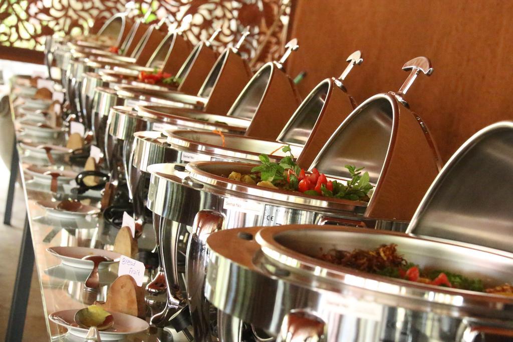 Miracle Resorts & Villas Полоннарува Екстер'єр фото