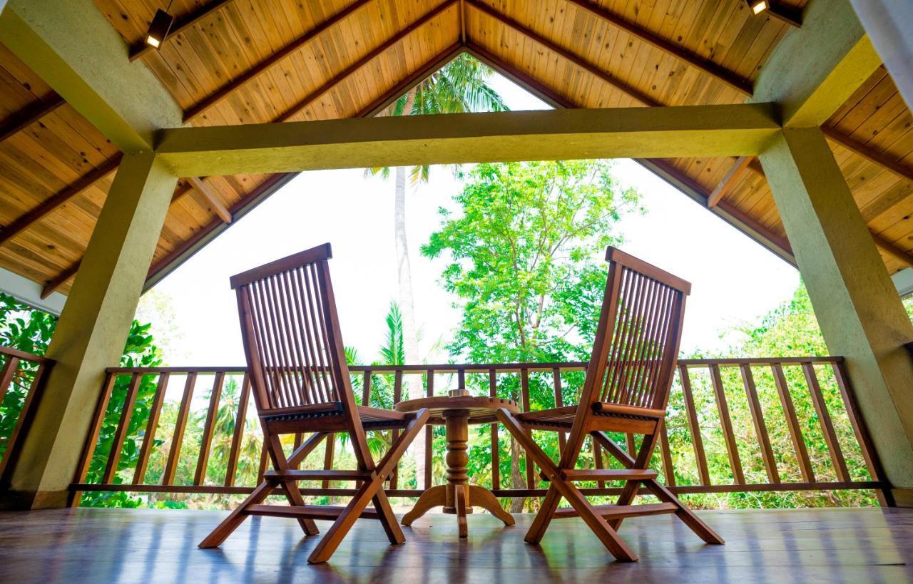 Miracle Resorts & Villas Полоннарува Екстер'єр фото