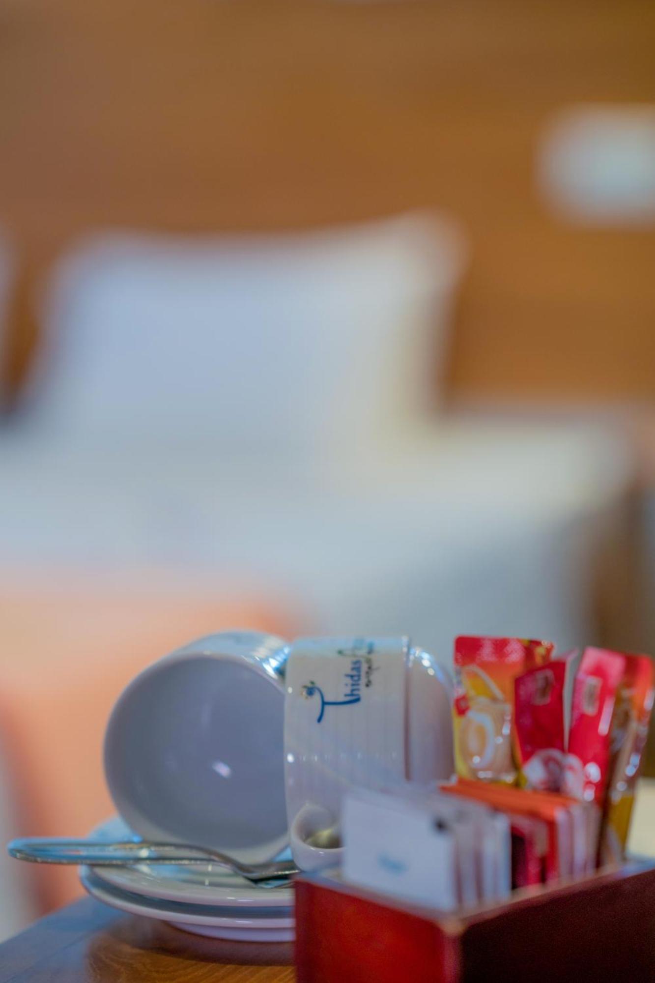 Miracle Resorts & Villas Полоннарува Екстер'єр фото